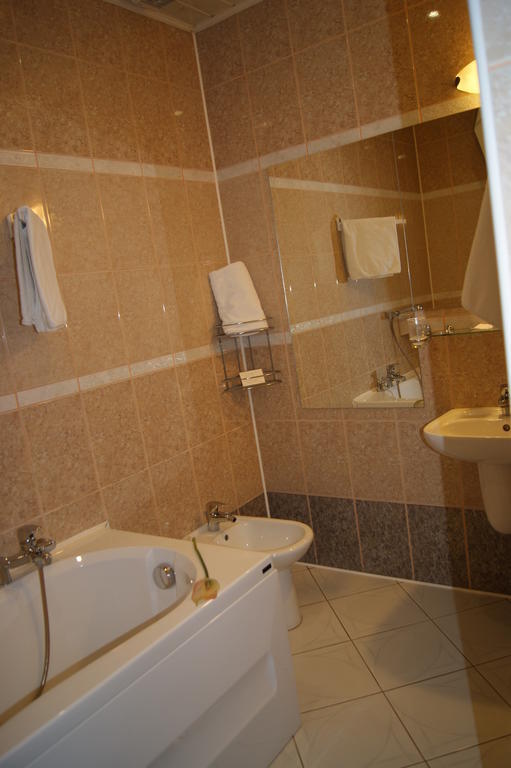 Hotel Restauracja Tawerna Gliwice Rom bilde